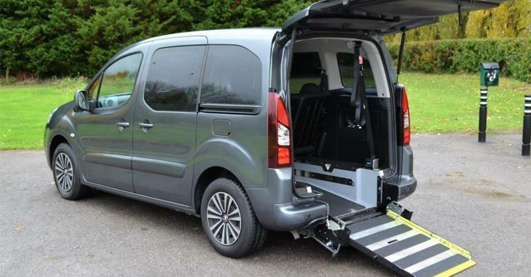 wheelchair taxi service near Cranbourne